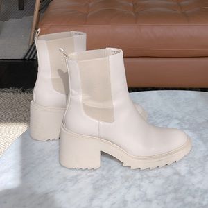 Stradivarius chunky heeled chelsea boots in ecru